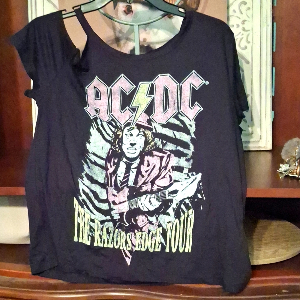 Recycled Karma Ac/DC Black Tee NWOT- MEDIUM